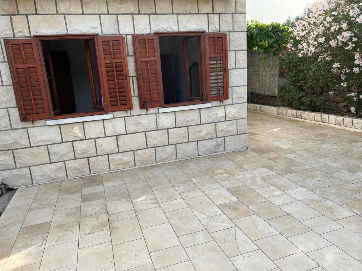 Apartmani Tonko Račišće Exterior foto